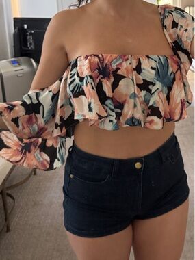 NWT Lulus Floral Ruffle Crop Top - Pink & Blue